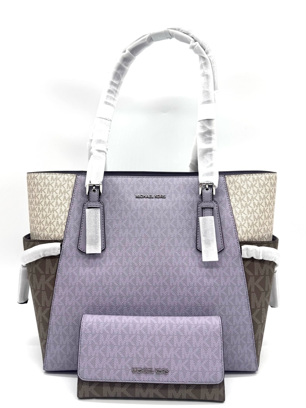 Michael Kors Voyager Large Color - Block Logo Tote Bag w Matching Trifold Wallet